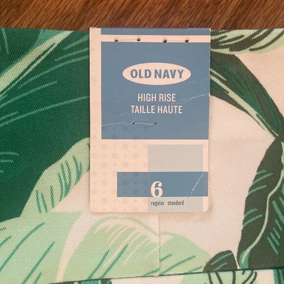 NWT Old Navy shorts, high-rise 10 inches from crotch to waist, size 6 - Picture 9 of 9